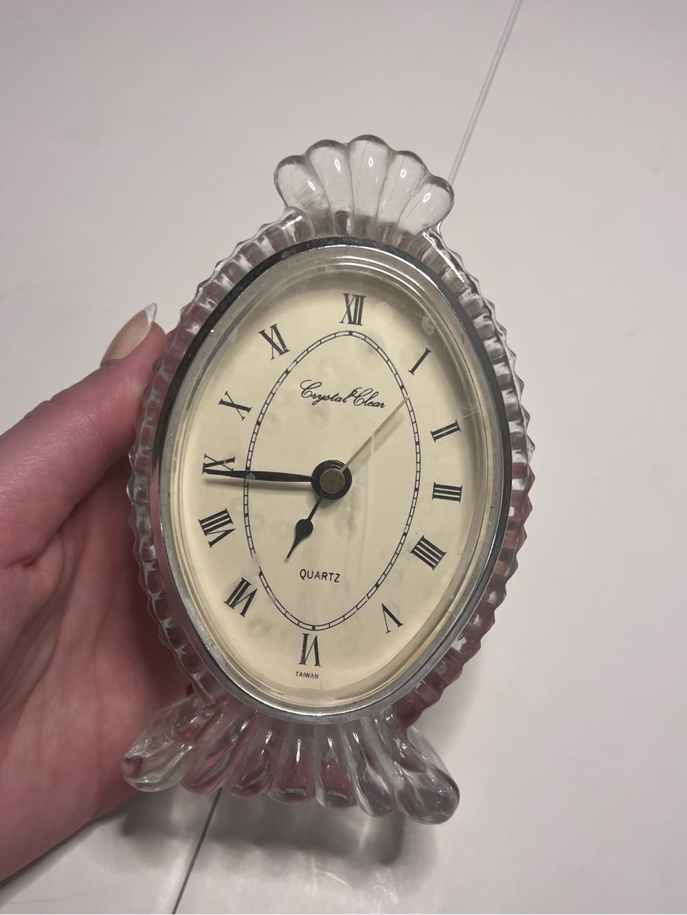 Crystal Oval Quartz Desk Clock with Cream Dial